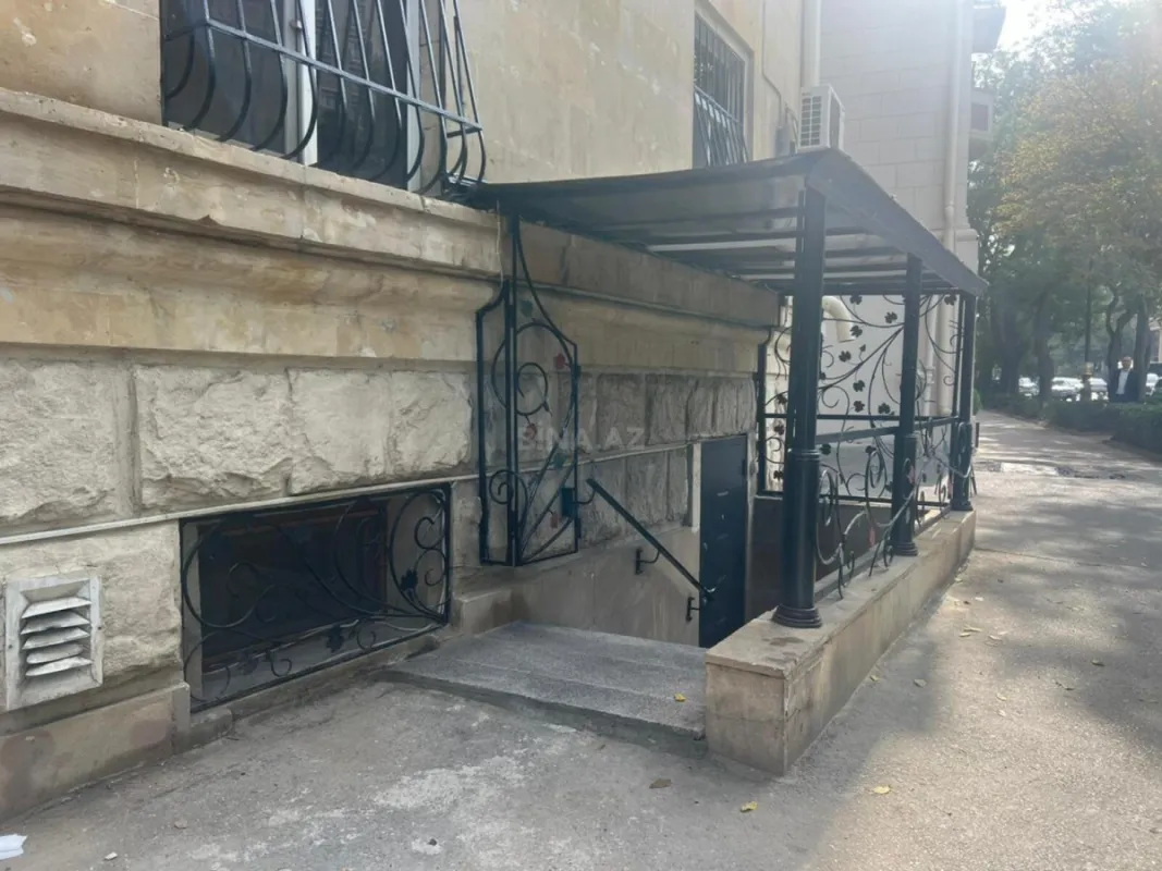 Kirayə verilir obyekt 200 m²