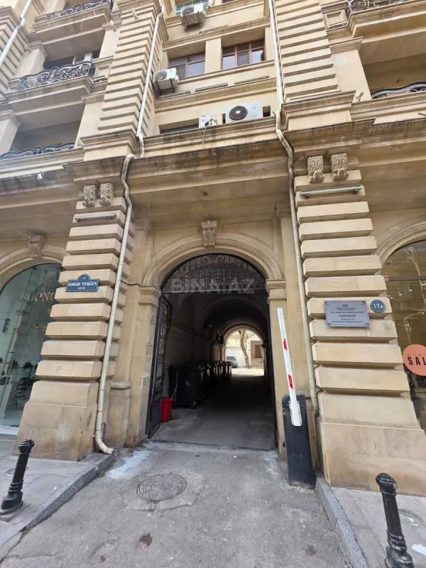 Kirayə verilir 2 otaqlı ofis 65 m²