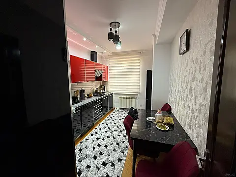 Satılır 3 otaqlı mənzil 76 m²