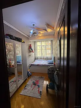 Satılır 3 otaqlı mənzil 76 m²
