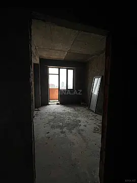 Satılır 4 otaqlı mənzil 198 m²