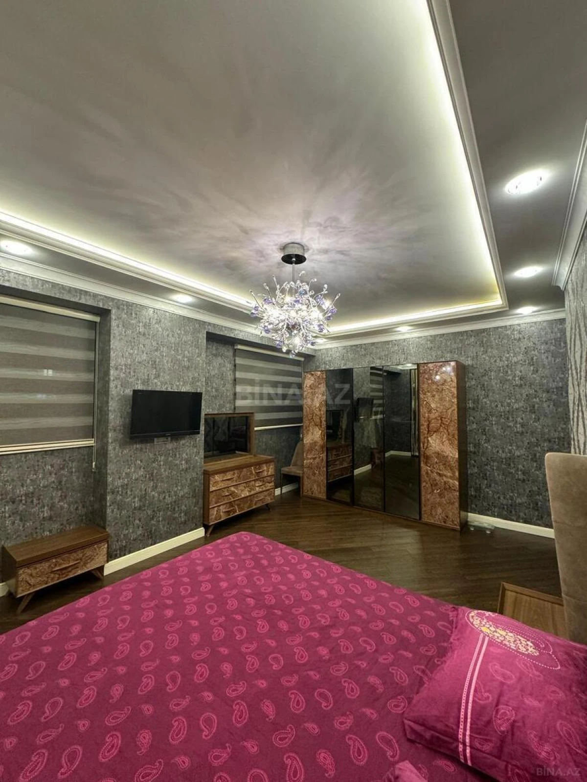 Kirayə verilir 3 otaqlı mənzil 150 m²