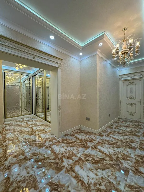 Kirayə verilir 3 otaqlı mənzil 150 m²
