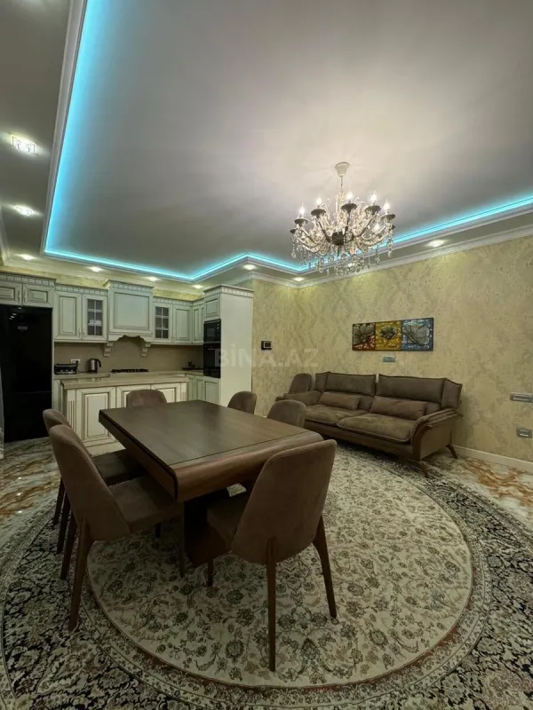 Kirayə verilir 3 otaqlı mənzil 150 m²