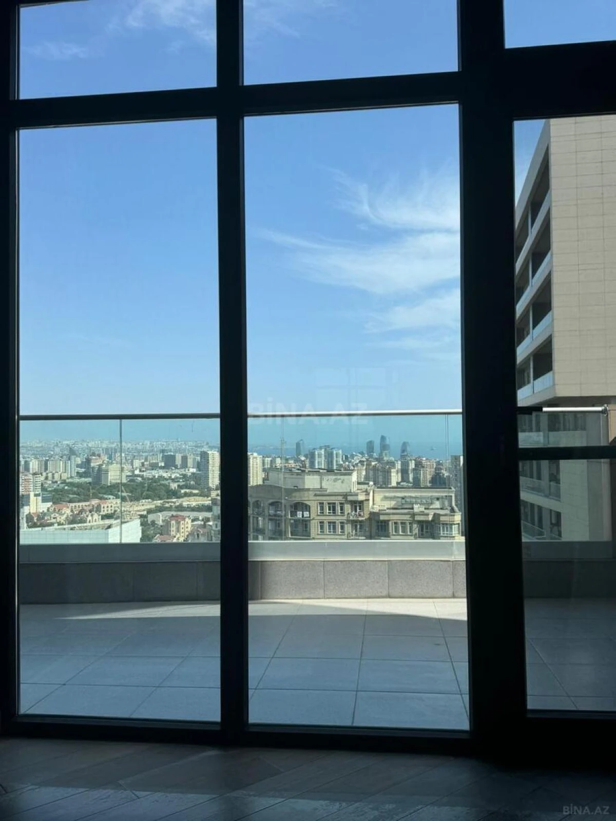 Kirayə verilir 3 otaqlı mənzil 150 m²