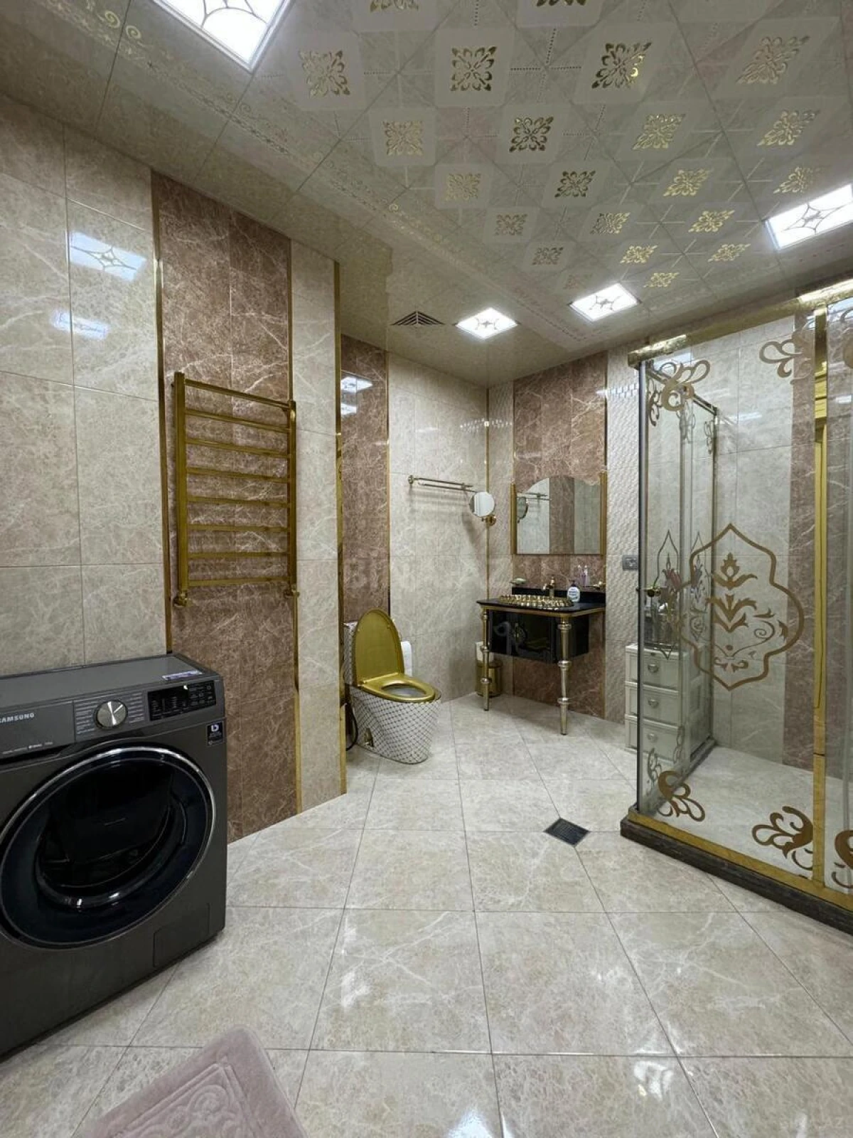 Kirayə verilir 3 otaqlı mənzil 150 m²