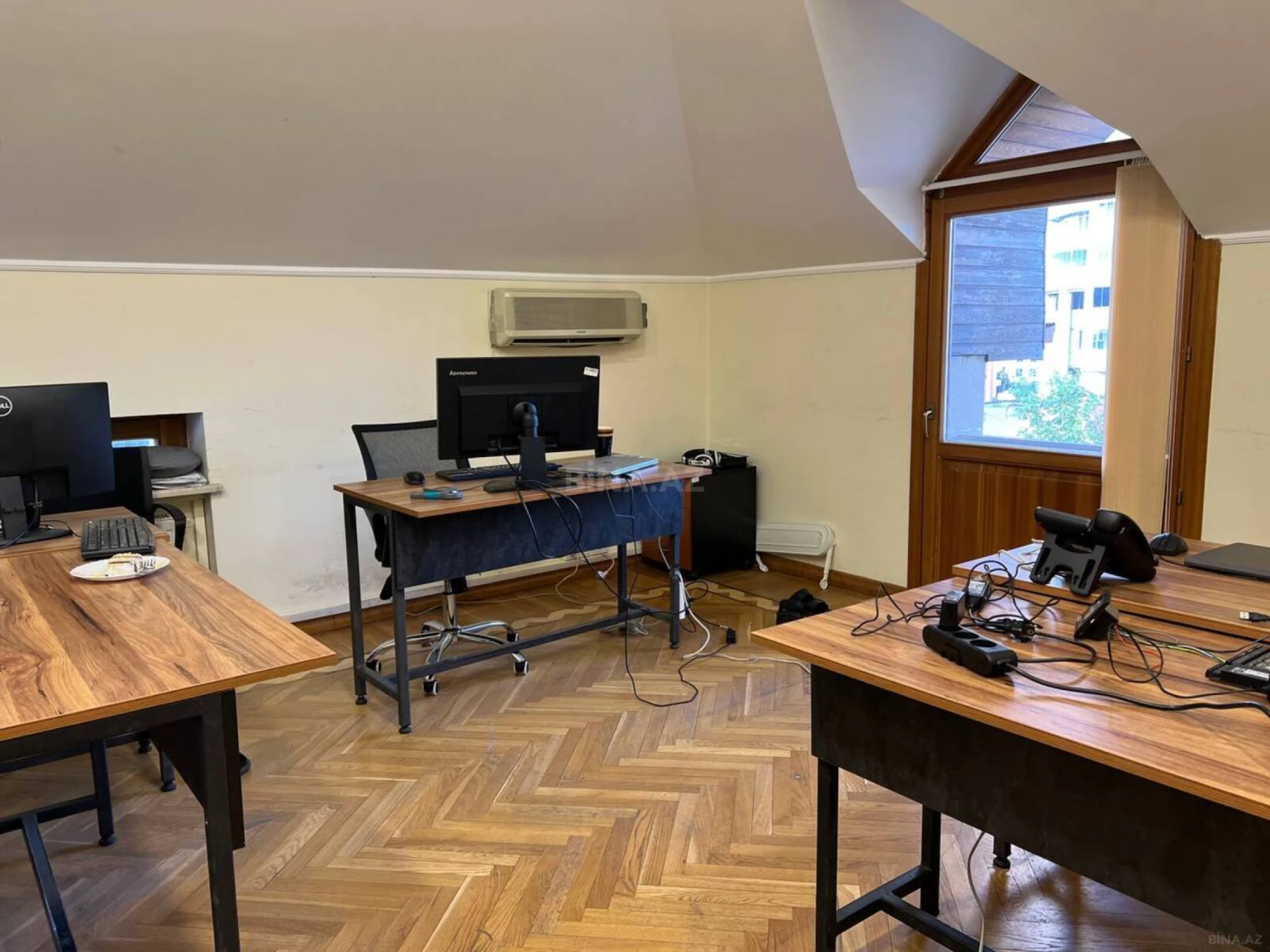 Kirayə verilir 17 otaqlı ofis 900 m²