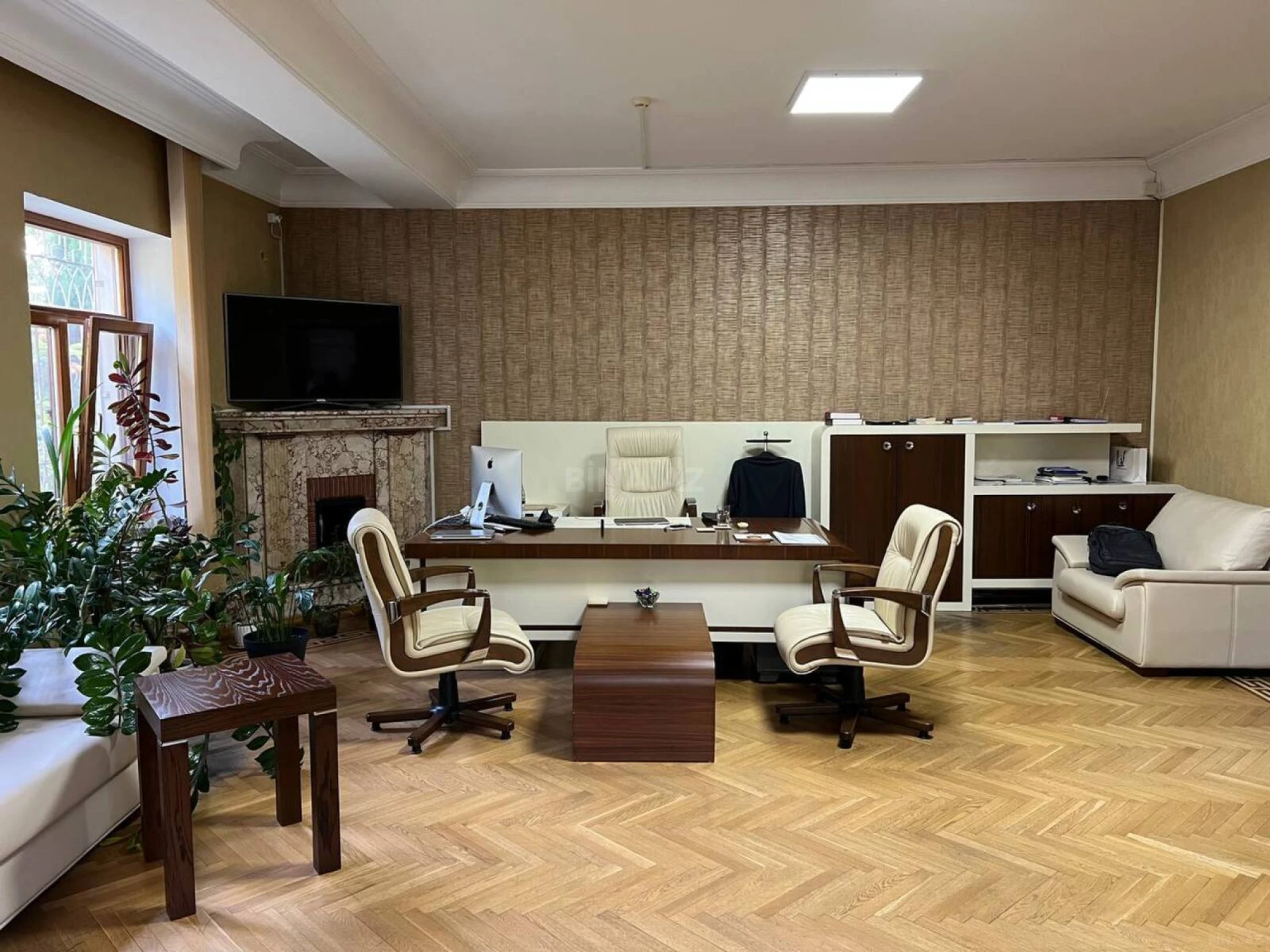 Kirayə verilir 17 otaqlı ofis 900 m²