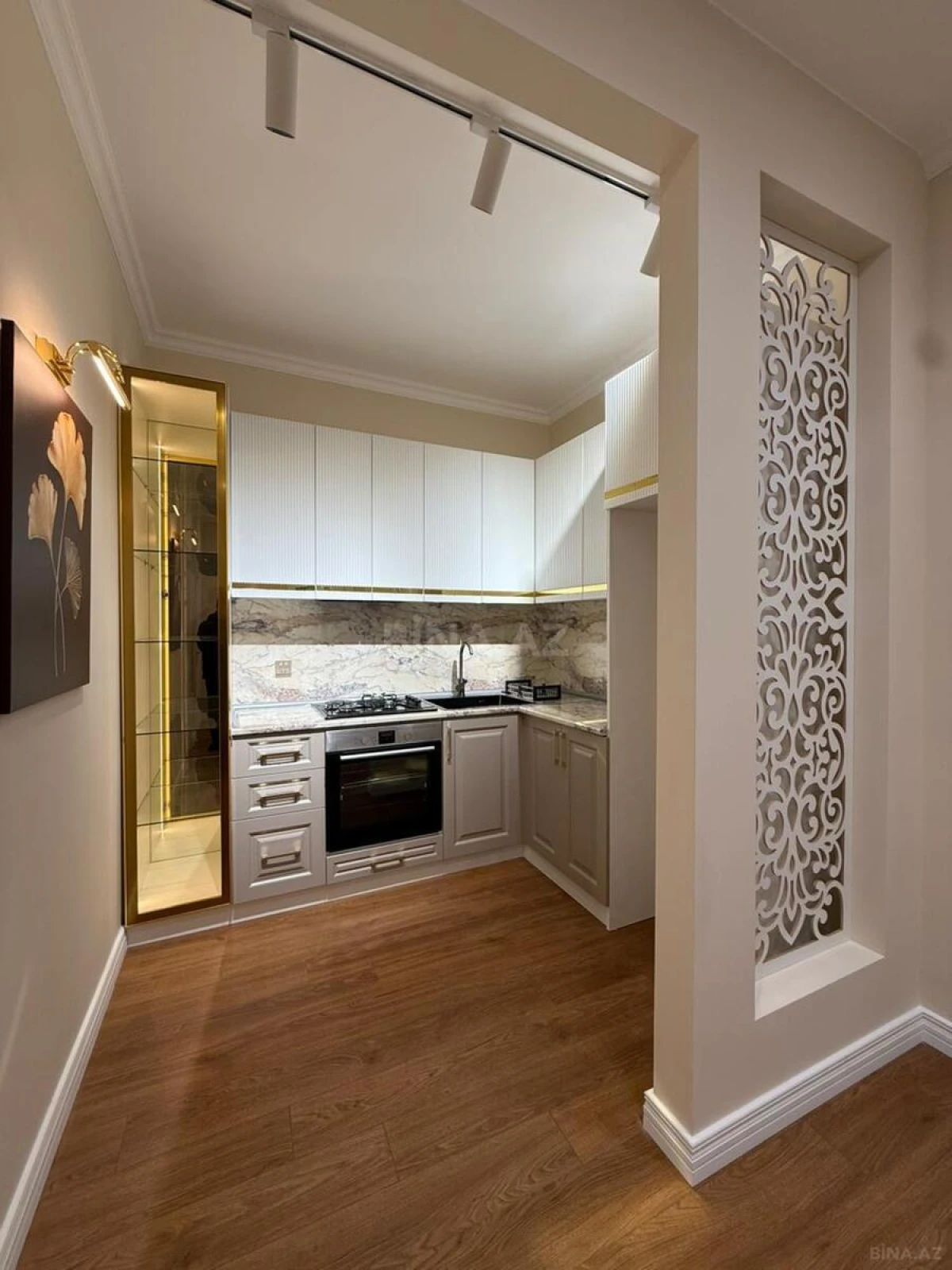 Satılır 2 otaqlı mənzil 68 m²