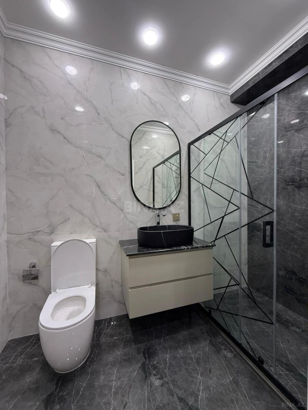 Satılır 2 otaqlı mənzil 68 m²