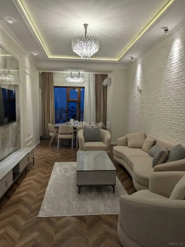 Kirayə verilir 2 otaqlı mənzil 75 m²