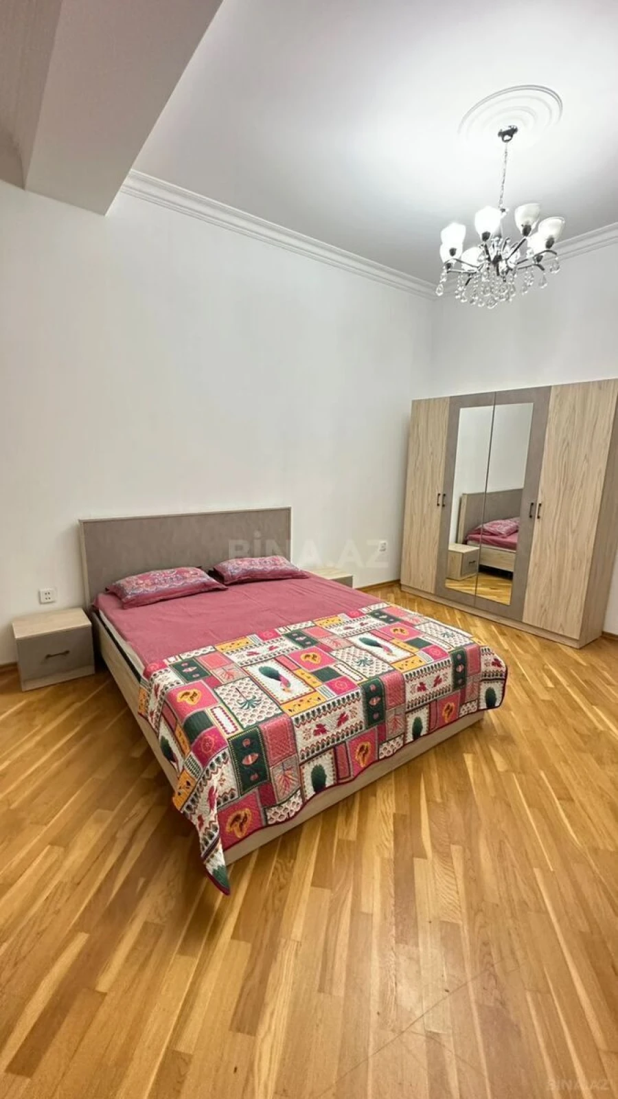 Kirayə verilir 3 otaqlı mənzil 100 m²