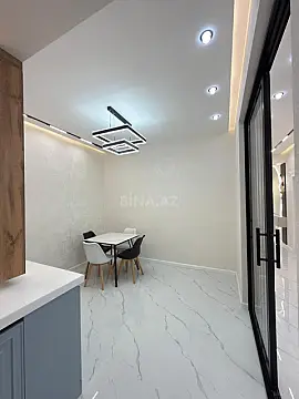 Satılır 3 otaqlı mənzil 135 m²