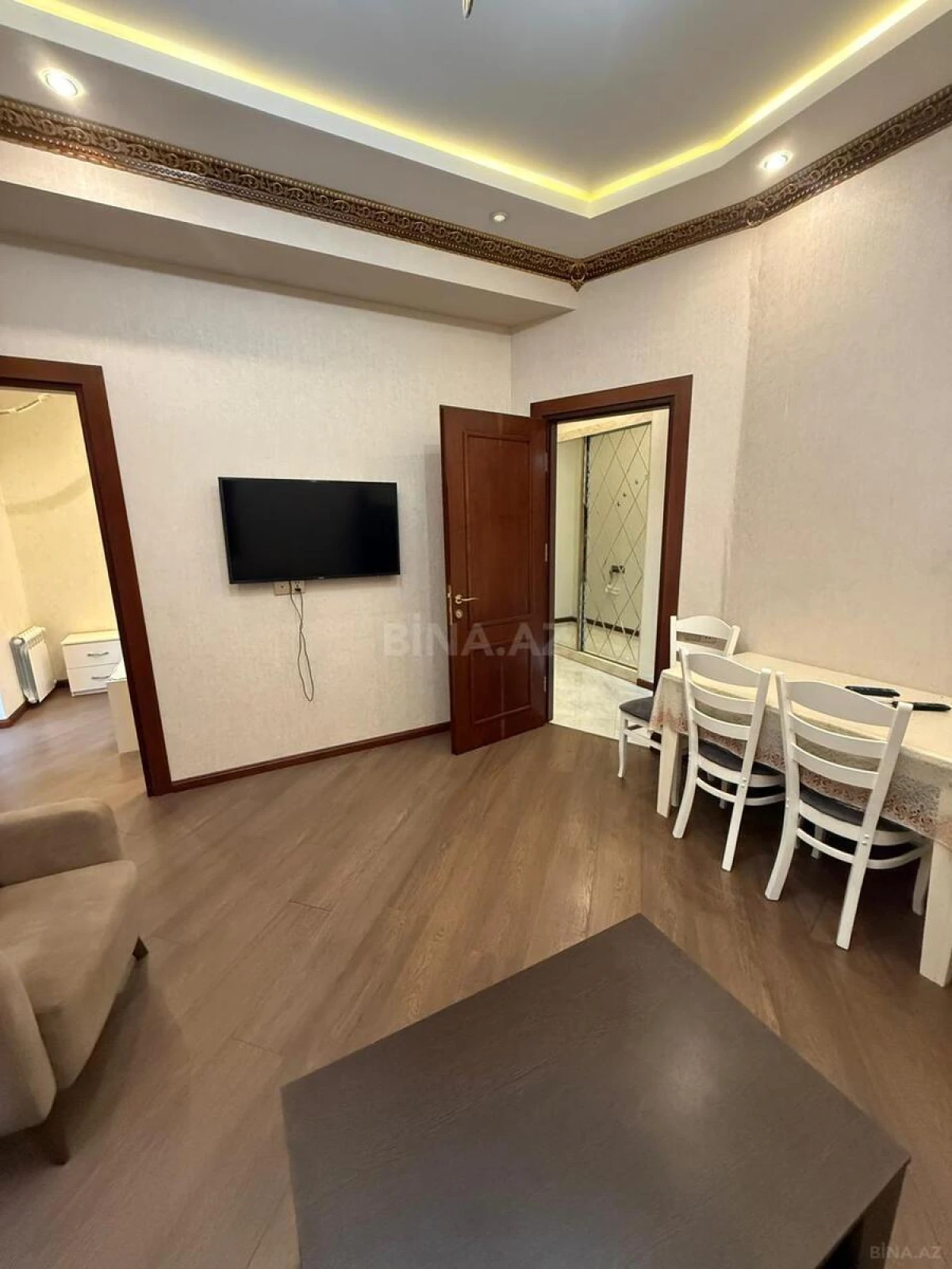 Kirayə verilir 2 otaqlı mənzil 55 m²