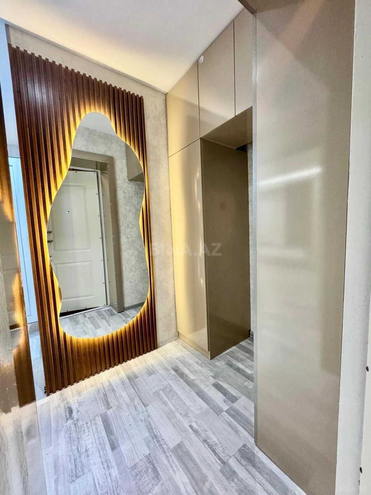 Satılır 2 otaqlı mənzil 60 m²