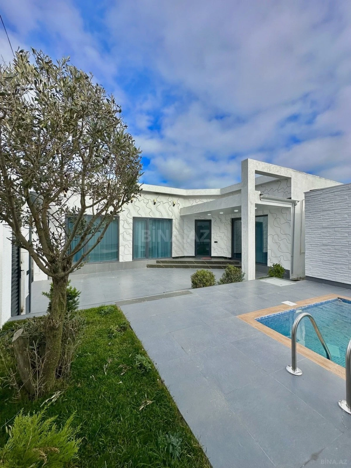 Satılır 4 otaqlı həyət evi 120 m²