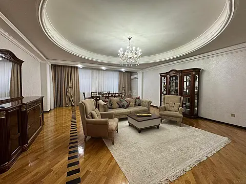 Satılır 4 otaqlı mənzil 230 m² — Bakı, Nərimanov 4 otaq 230.00 m²