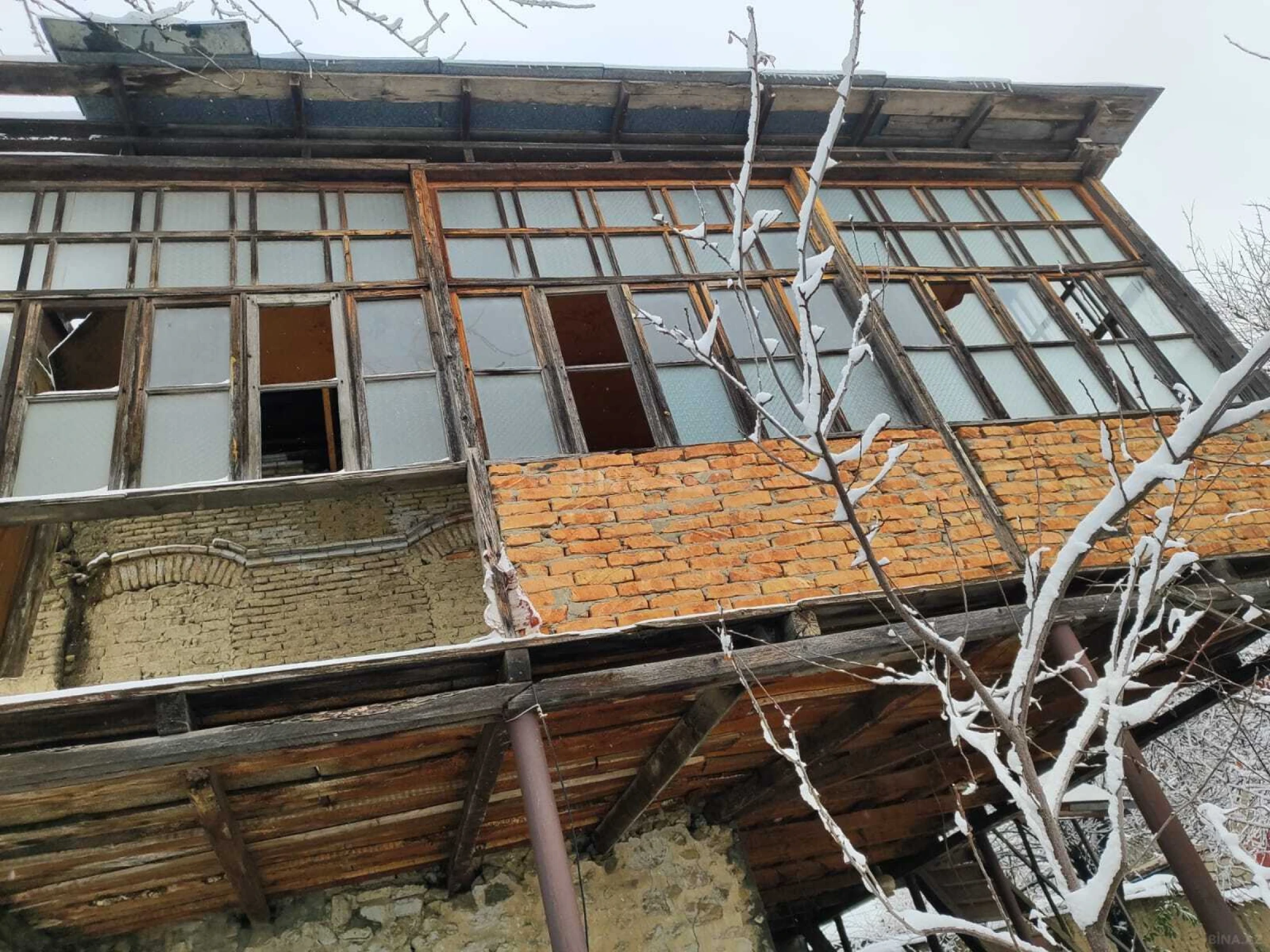 Satılır 3 otaqlı həyət evi 150 m²