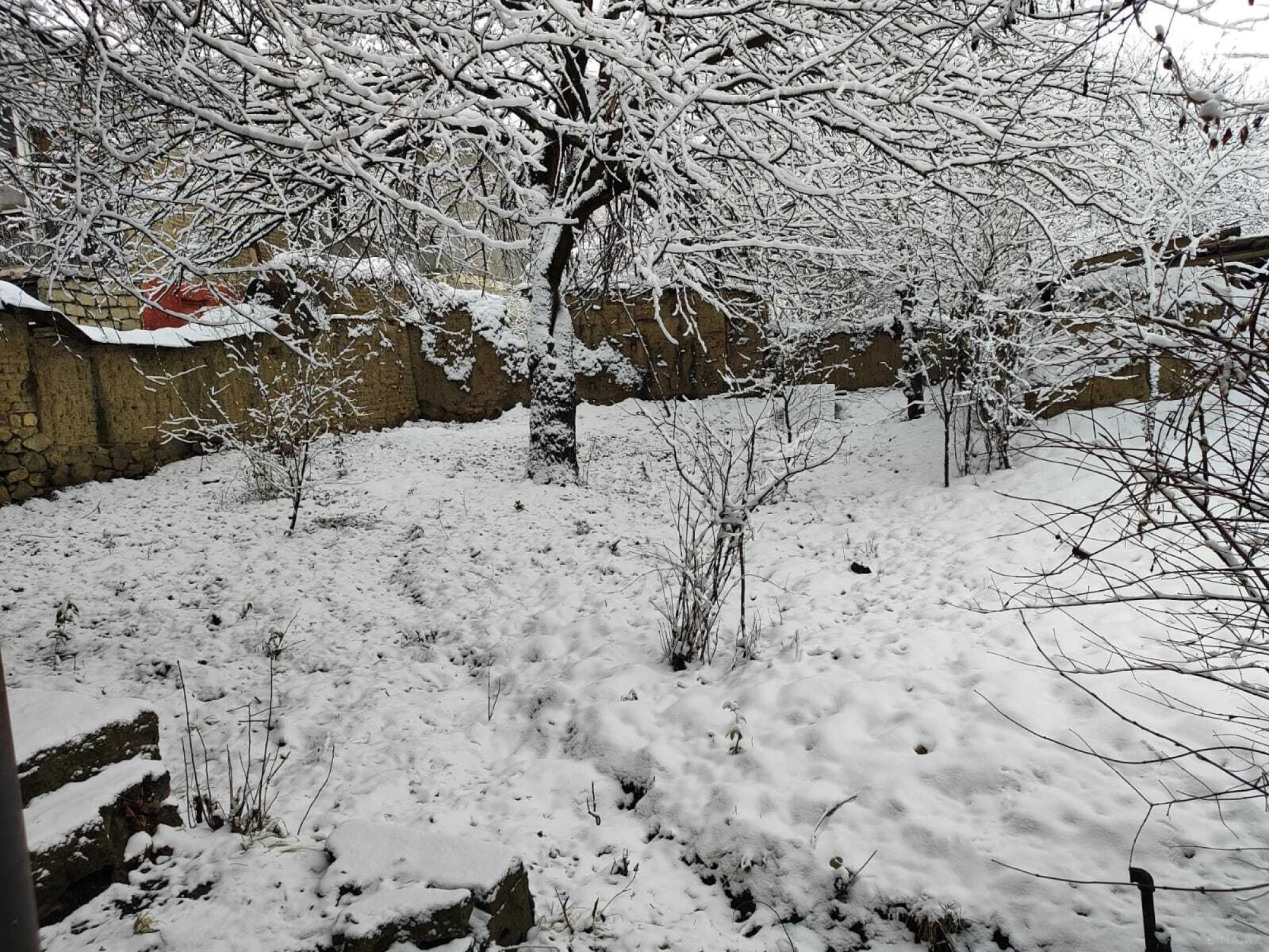 Satılır 3 otaqlı həyət evi 150 m²