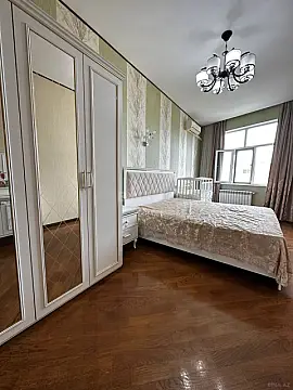Satılır 3 otaqlı mənzil 128 m²