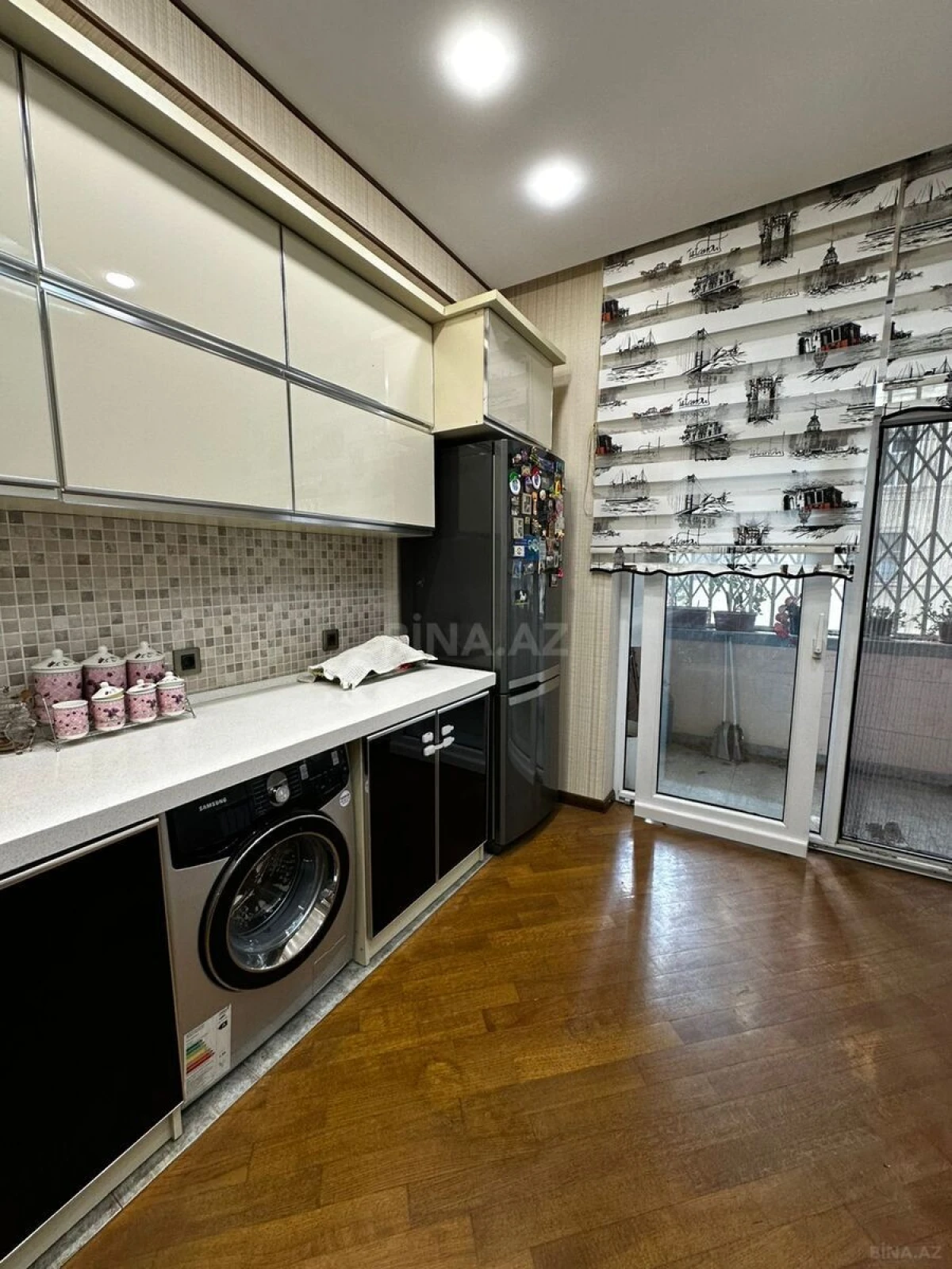 Satılır 3 otaqlı mənzil 128 m²