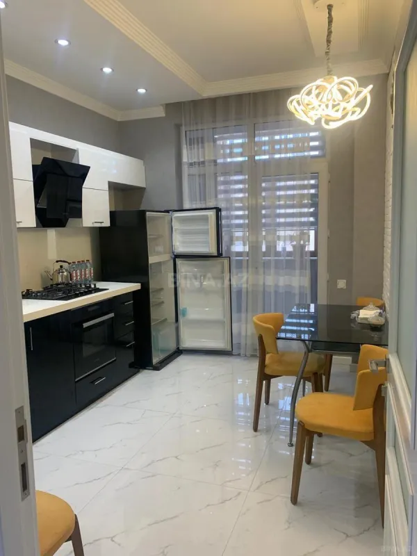 Satılır 2 otaqlı mənzil 75 m²