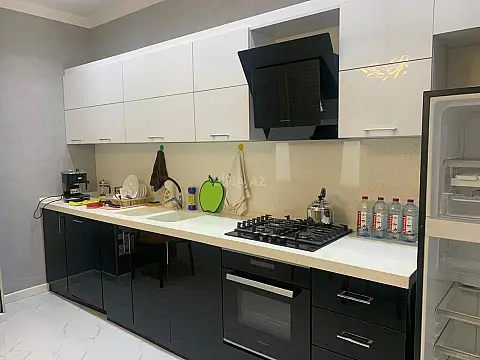 Satılır 2 otaqlı mənzil 75 m²