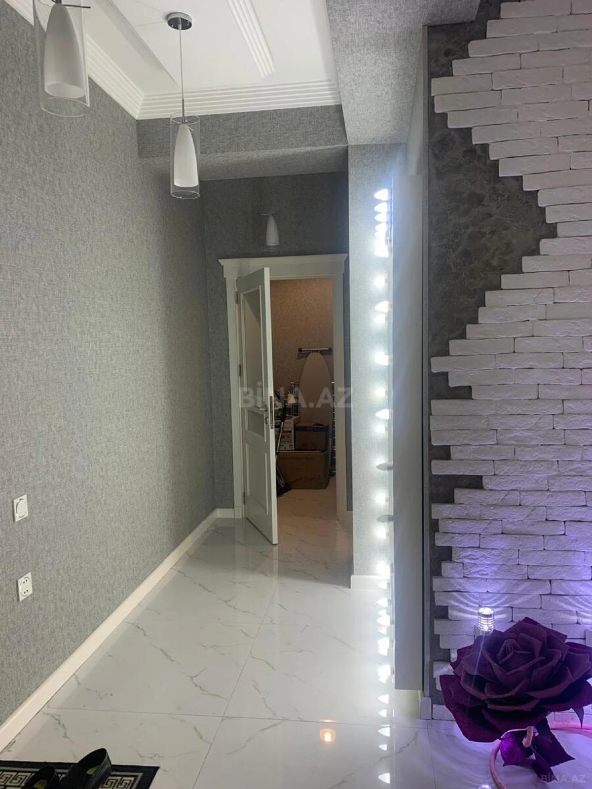 Satılır 2 otaqlı mənzil 75 m²