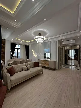 Satılır 3 otaqlı mənzil 130 m²