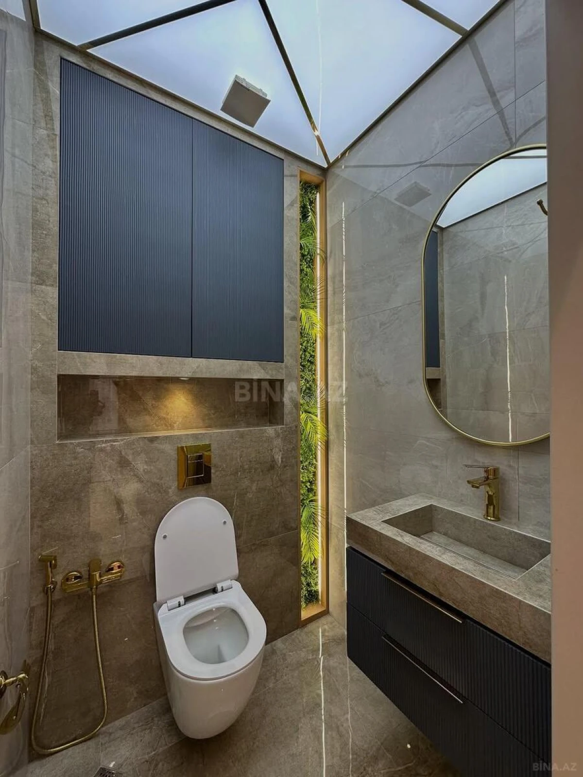 Satılır 3 otaqlı mənzil 130 m²