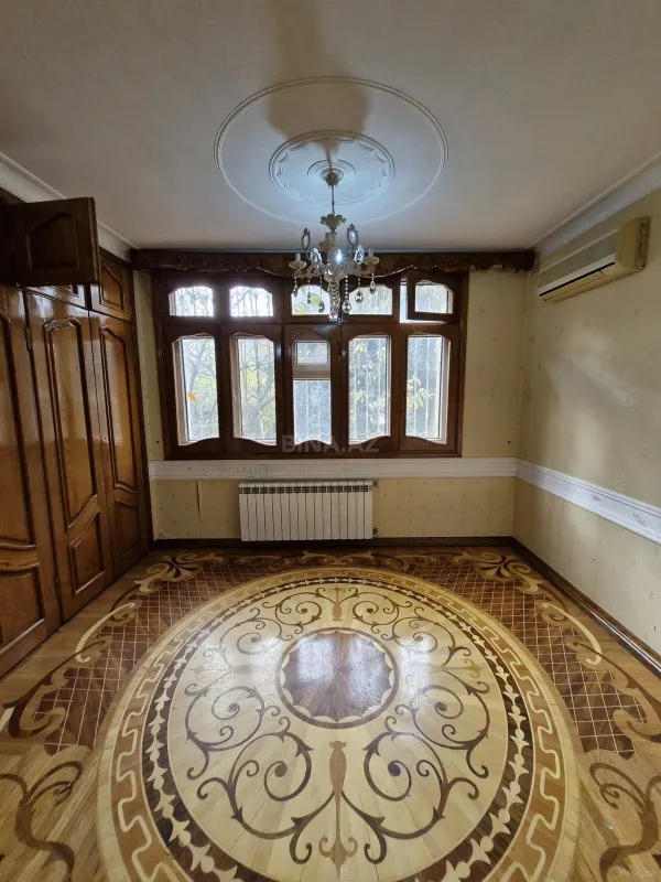 Satılır 3 otaqlı mənzil 105 m²