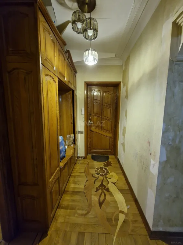 Satılır 3 otaqlı mənzil 105 m²