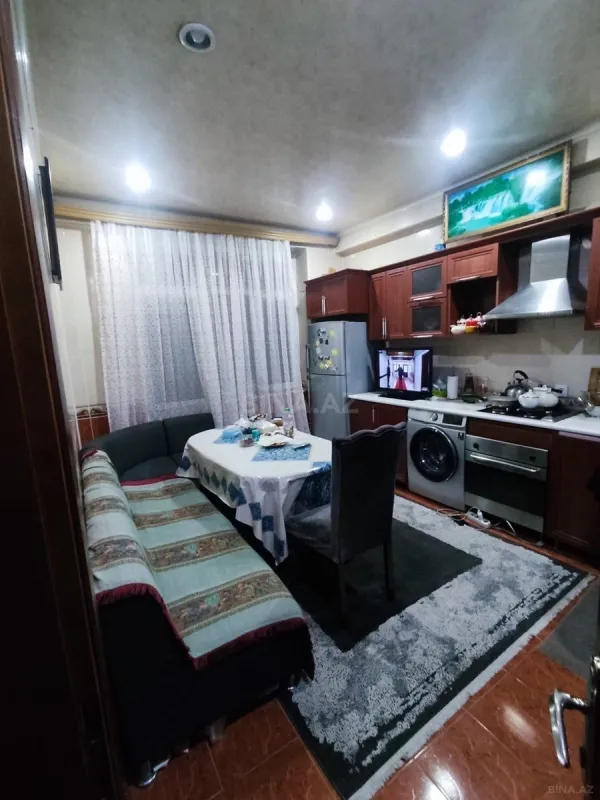 Satılır 3 otaqlı mənzil 109 m²