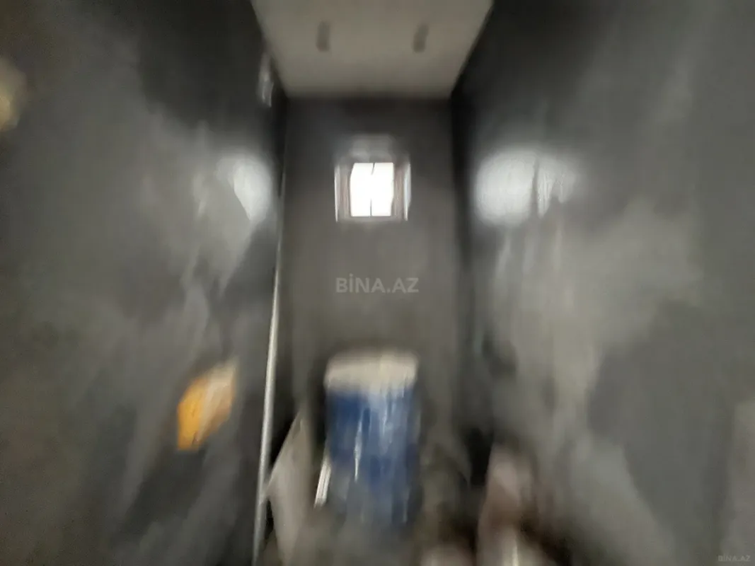 Satılır 6 otaqlı həyət evi 240 m²