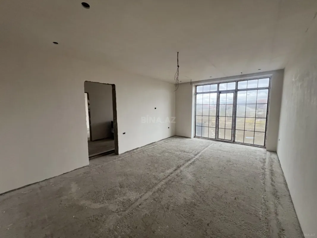 Satılır 6 otaqlı həyət evi 240 m²