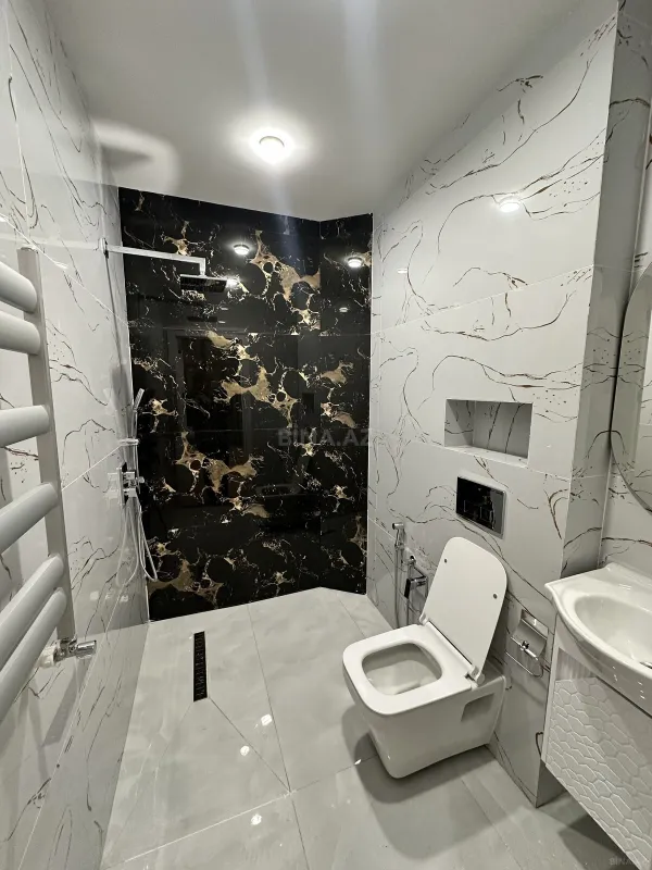 Satılır 3 otaqlı mənzil 142 m²
