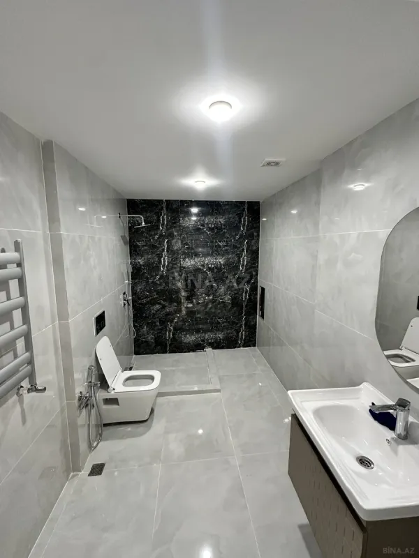 Satılır 3 otaqlı mənzil 142 m²