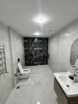 Satılır 3 otaqlı mənzil 142 m²