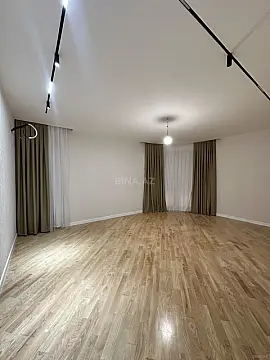 Satılır 3 otaqlı mənzil 142 m²