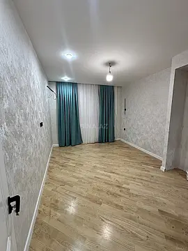 Satılır 3 otaqlı mənzil 142 m²