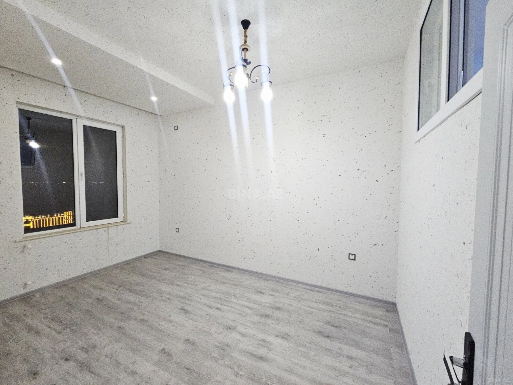 Satılır 3 otaqlı mənzil 69 m²