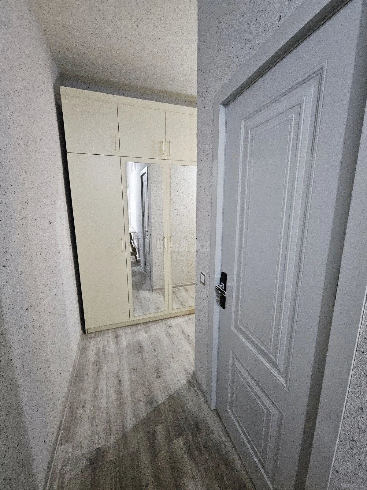 Satılır 3 otaqlı mənzil 69 m²