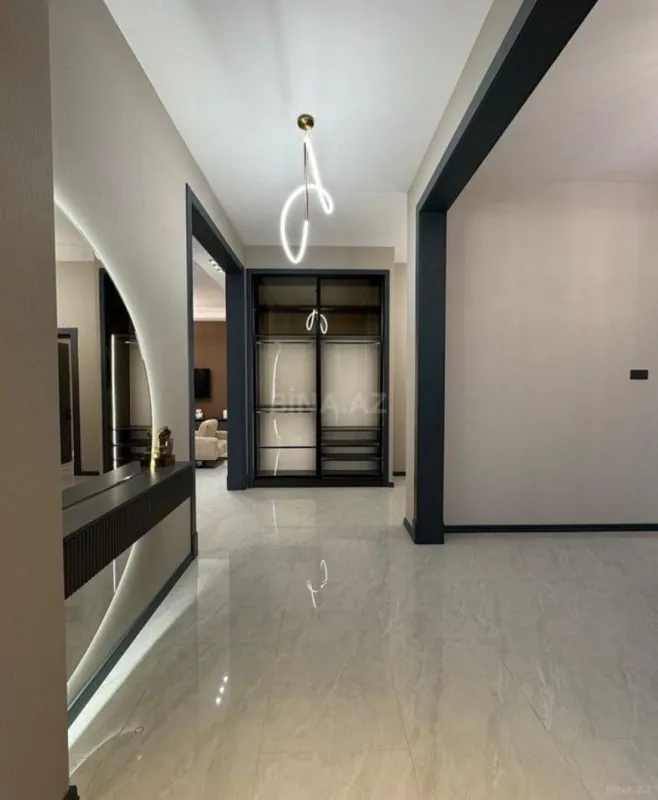 Kirayə verilir 4 otaqlı həyət evi 240 m²