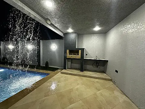 Satılır 4 otaqlı həyət evi 145 m²