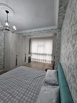 Kirayə verilir 2 otaqlı mənzil 75 m²