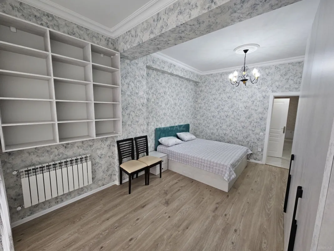 Kirayə verilir 2 otaqlı mənzil 75 m²