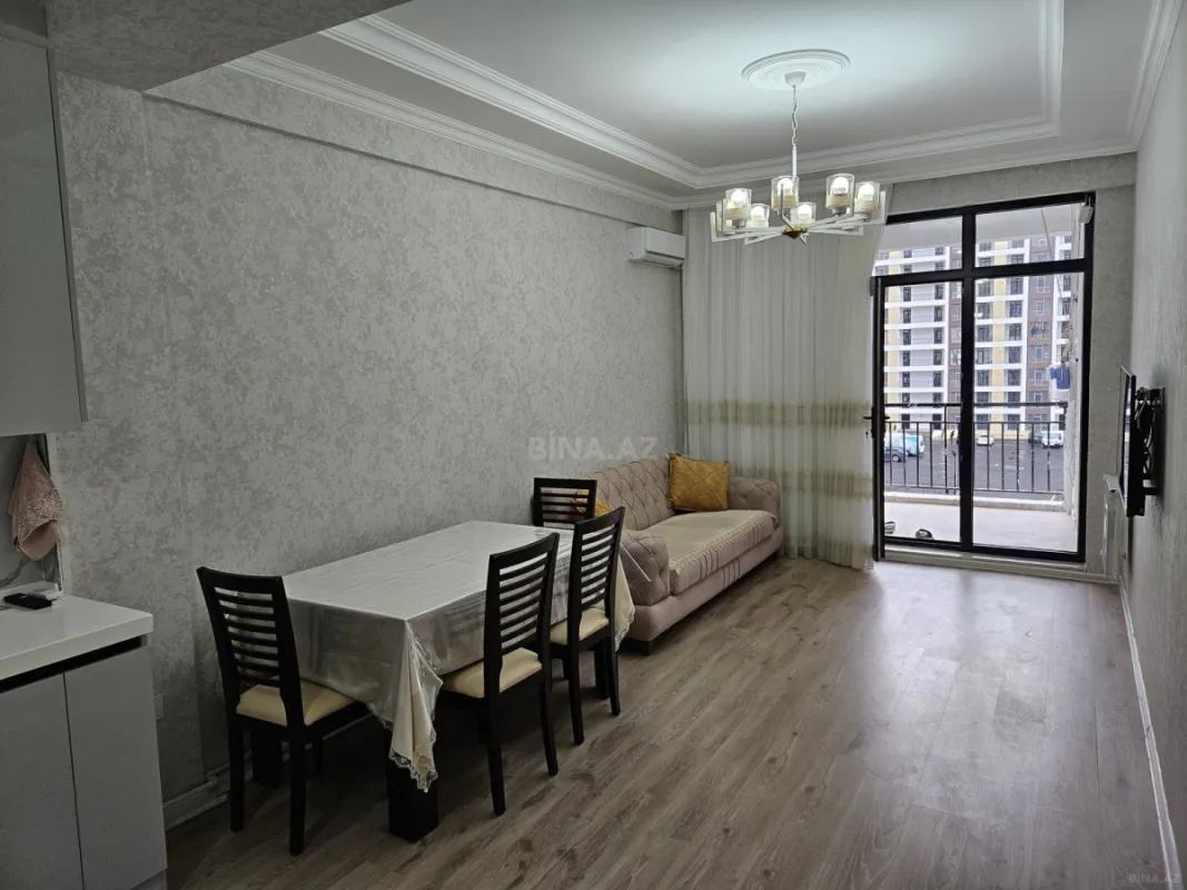 Kirayə verilir 2 otaqlı mənzil 75 m²