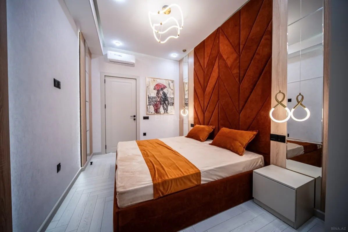 Satılır 2 otaqlı mənzil 78 m²