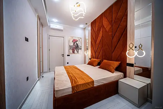 Satılır 2 otaqlı mənzil 78 m²