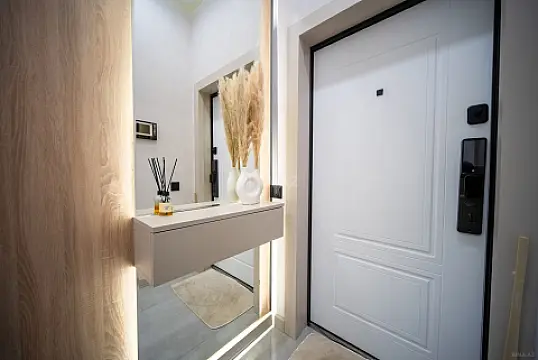 Satılır 2 otaqlı mənzil 78 m²